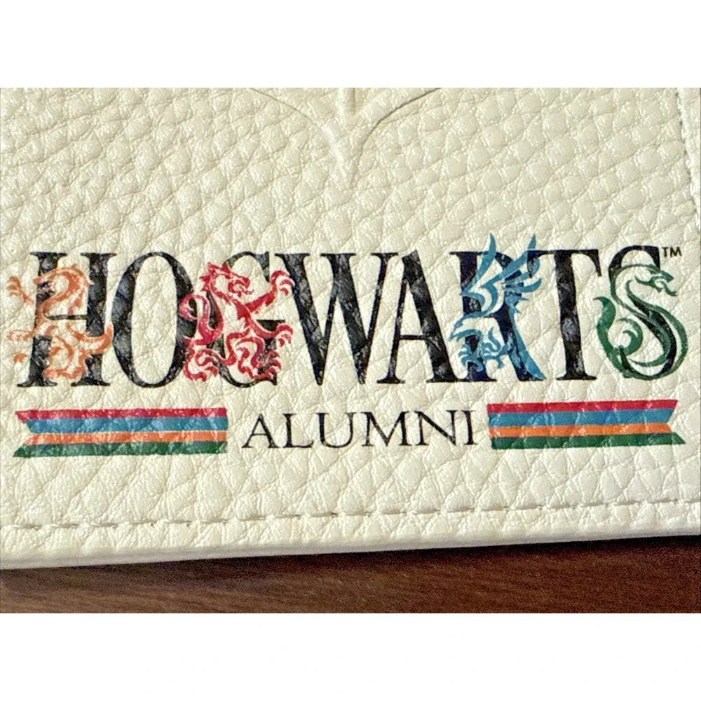 Harry Potter White Hogwarts Alumni ID Badge Holder - New with Tags / NWTs